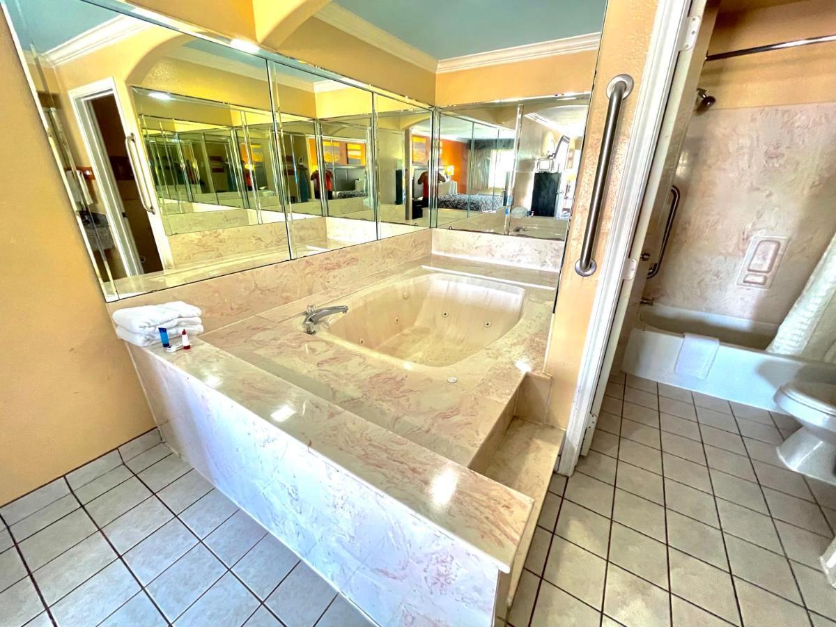 Luxury Inn Liberty Luaran gambar